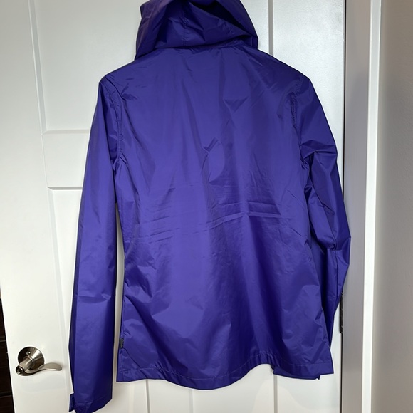 NWT Cabela’s Women’s Rain Jacket Sz Small - Picture 6 of 7